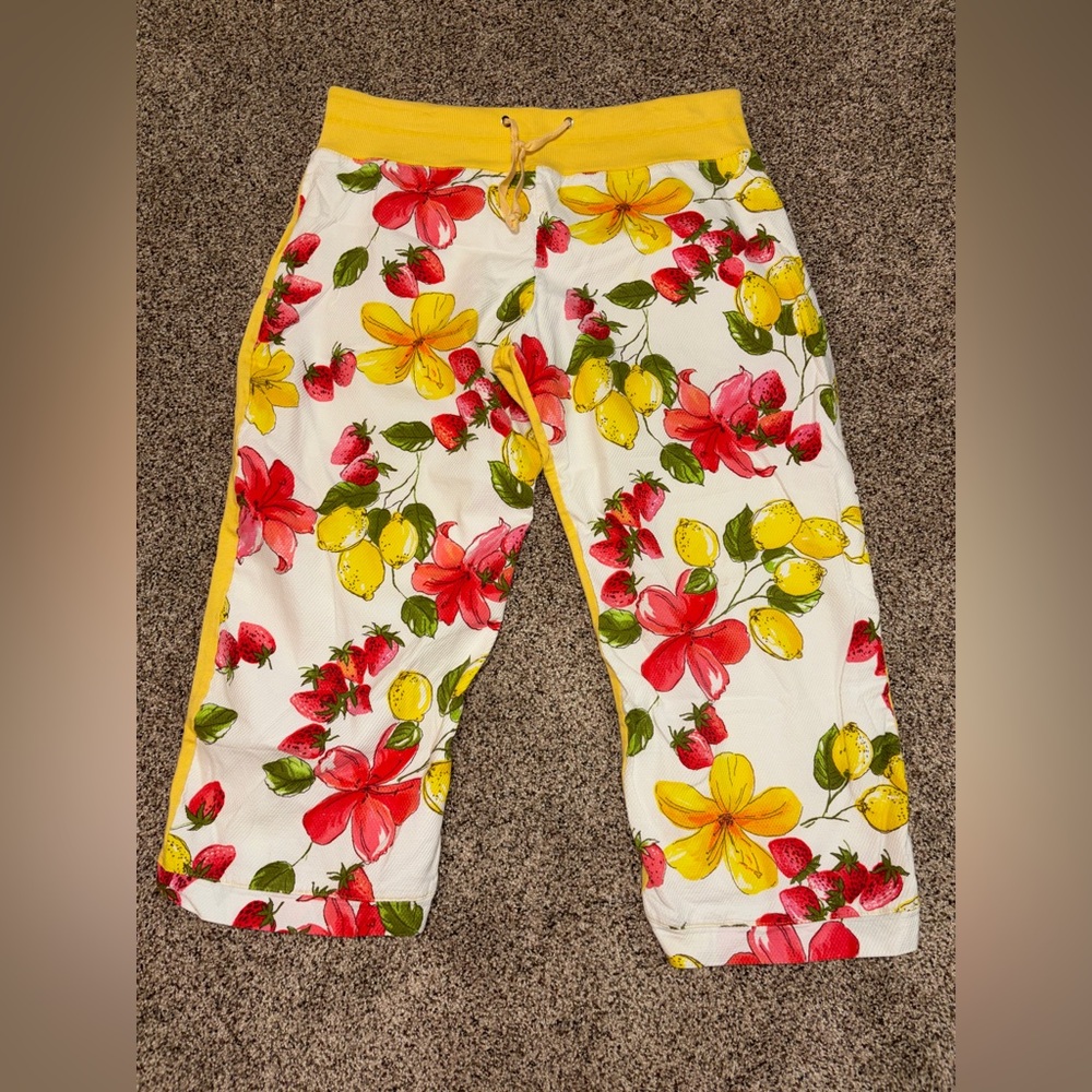 Fruit Print Yellow capris drawstring women’s large vibrant floral lemon print